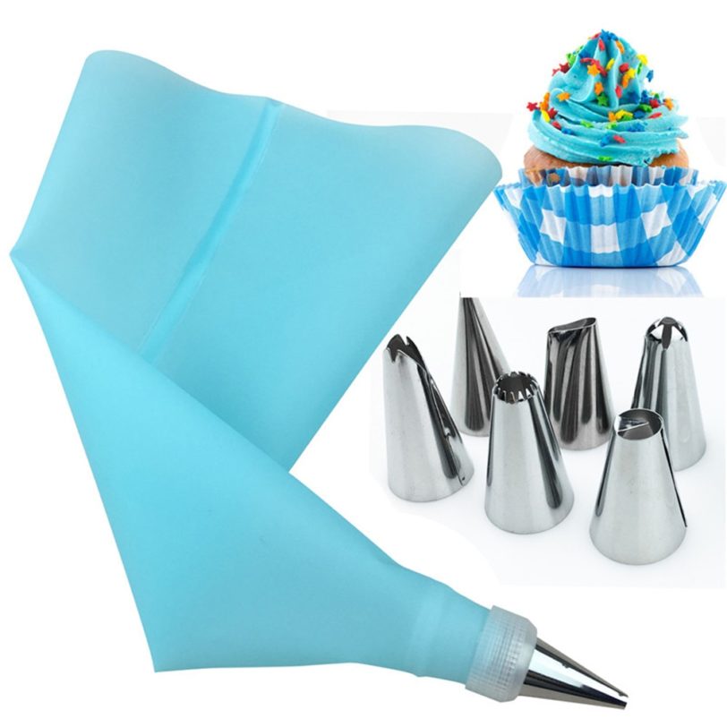 8Pcs/Set Silicone Kitchen Accessories Icing Piping Cream Pastry Bag 6 Stainless Steel Nozzle Set DIY Cake Decorating Tips Set