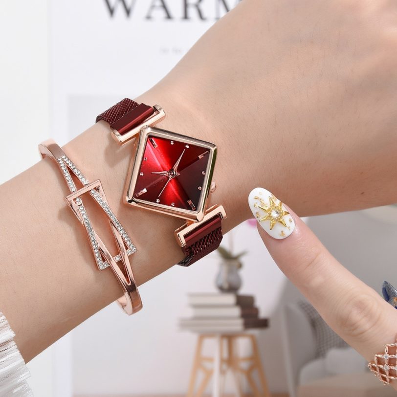 Women Square Watch Bracelet Set Luxury Ladies Quartz Magnet Buckle Gradient Color Watches Relogio Feminino for Gift Clock