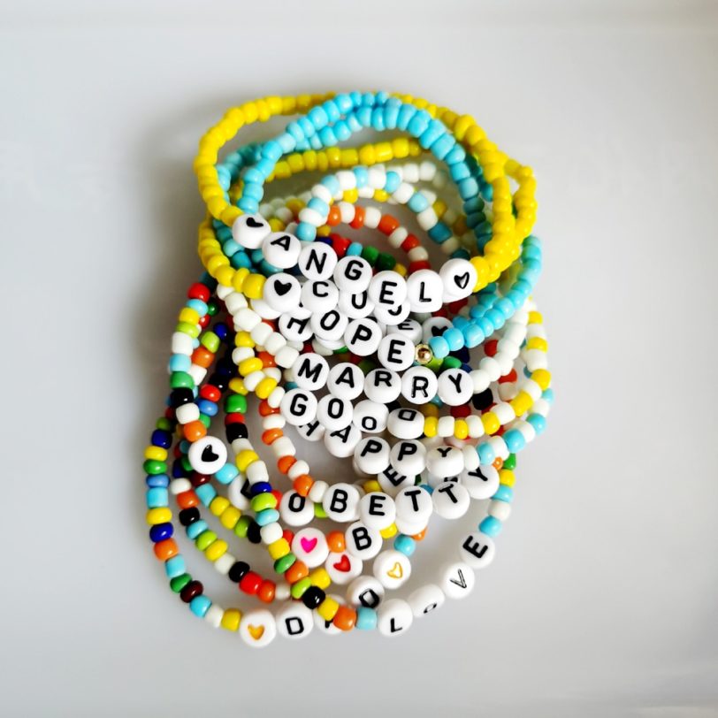 2021 Fashion Boho Custom Bead Letter Bracelet Initial Multicolor Handmade Cheap Summer Beach DIY Jewelry Gift For Women Men