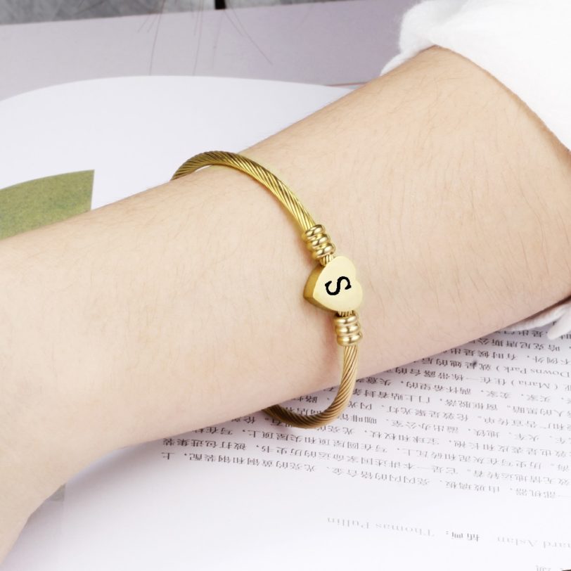 Fashion Girls Gold Color Stainless Steel Heart Bracelet Bangle With Letter Fashion Initial Alphabet Charms Bracelets