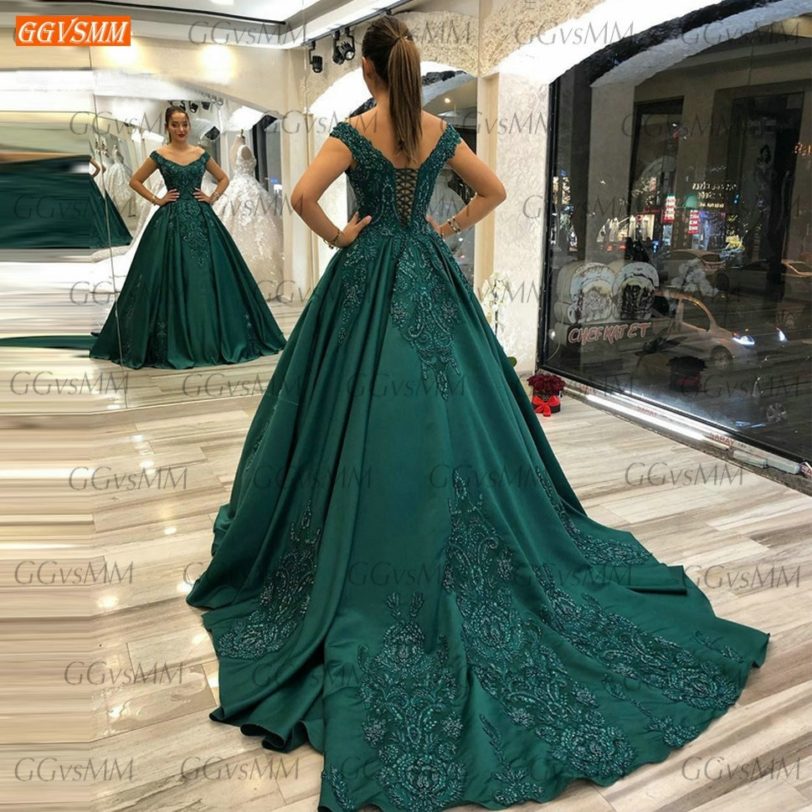 Luxury Dark Green Evening Gowns Long 2021 Lace Appliqued Beaded Satin Women Party Formal Dress Gala 1
